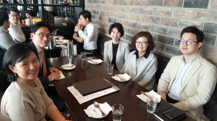 190521 미팅사진.jpg