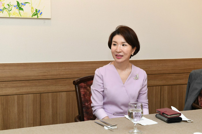 a_32ba15_6_ch6Ud018svc1aonjywsl2w0o_c60by8.jpg