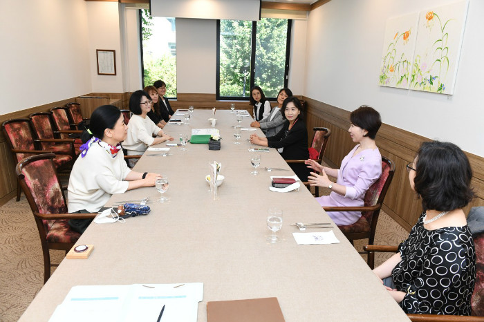 a_32bai8_6_3h6Ud018svc2dkpqv7udz4x_c60by8.jpg